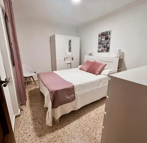 Vive La Esencia De Triana Sevilla